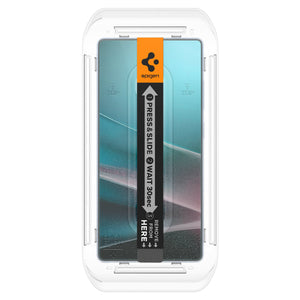 Spigen Galaxy S25 Ultra Screen Protector Glas.tR EZ Fit HD (2 Pack) view 3