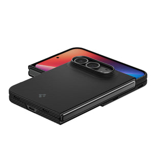 Spigen iPhone Duo Air Skin Aramid MagFit - Folded case viewed from below